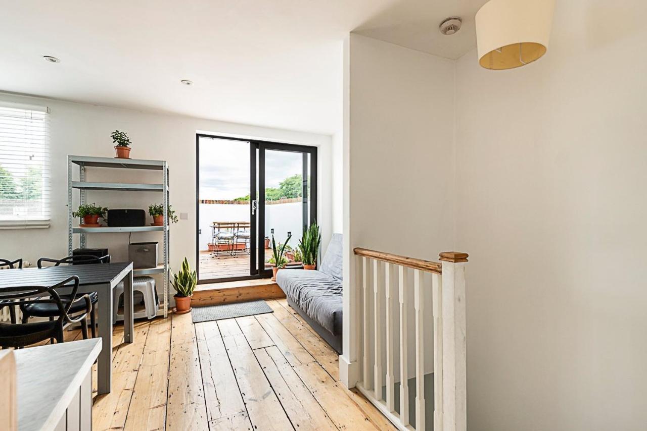Stylish Chiswick With A Private Terrace Appartamento *